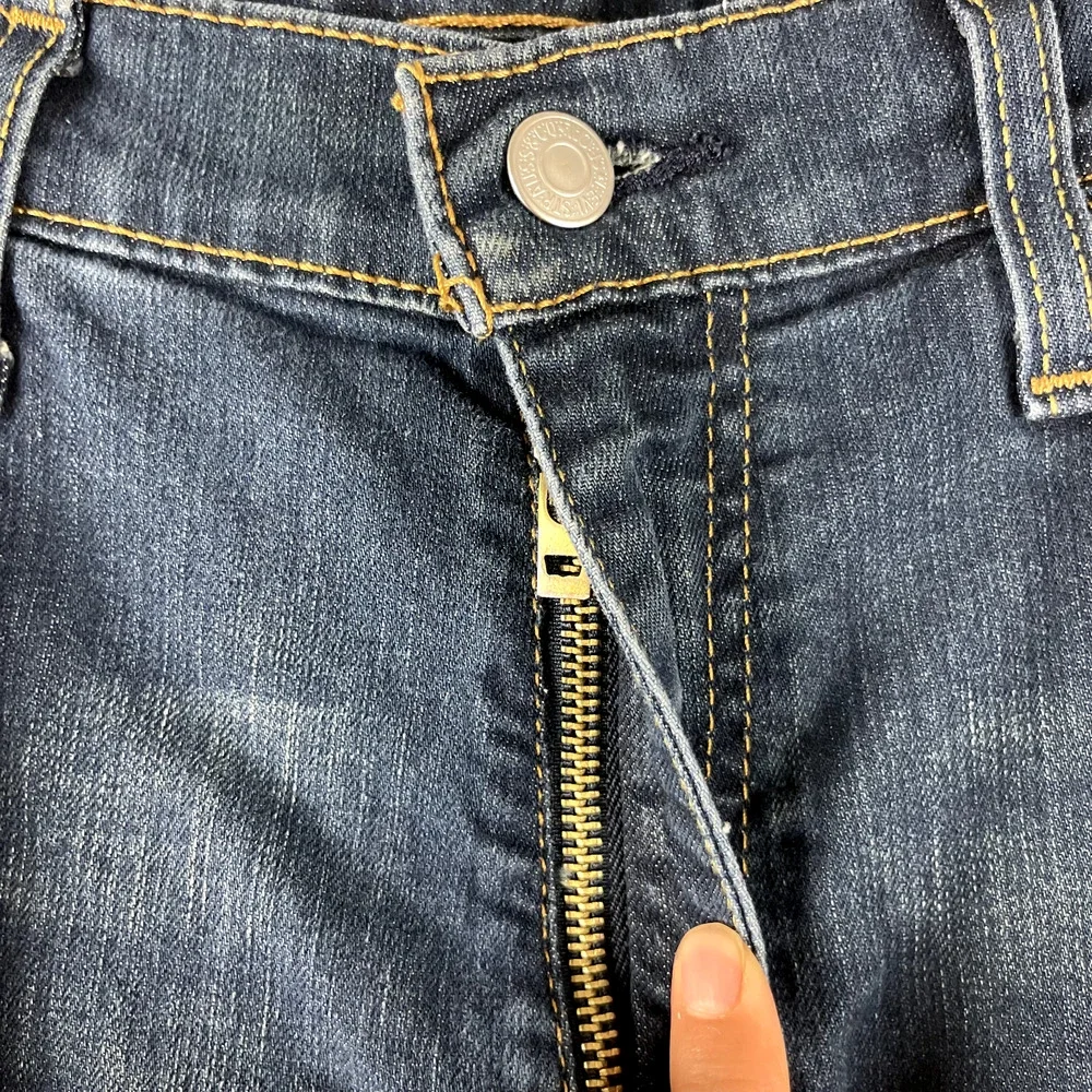 Levis 559 Relaxed Straight Jeans Mens 36x32‎ Blue Dark Wash Faded Casual
